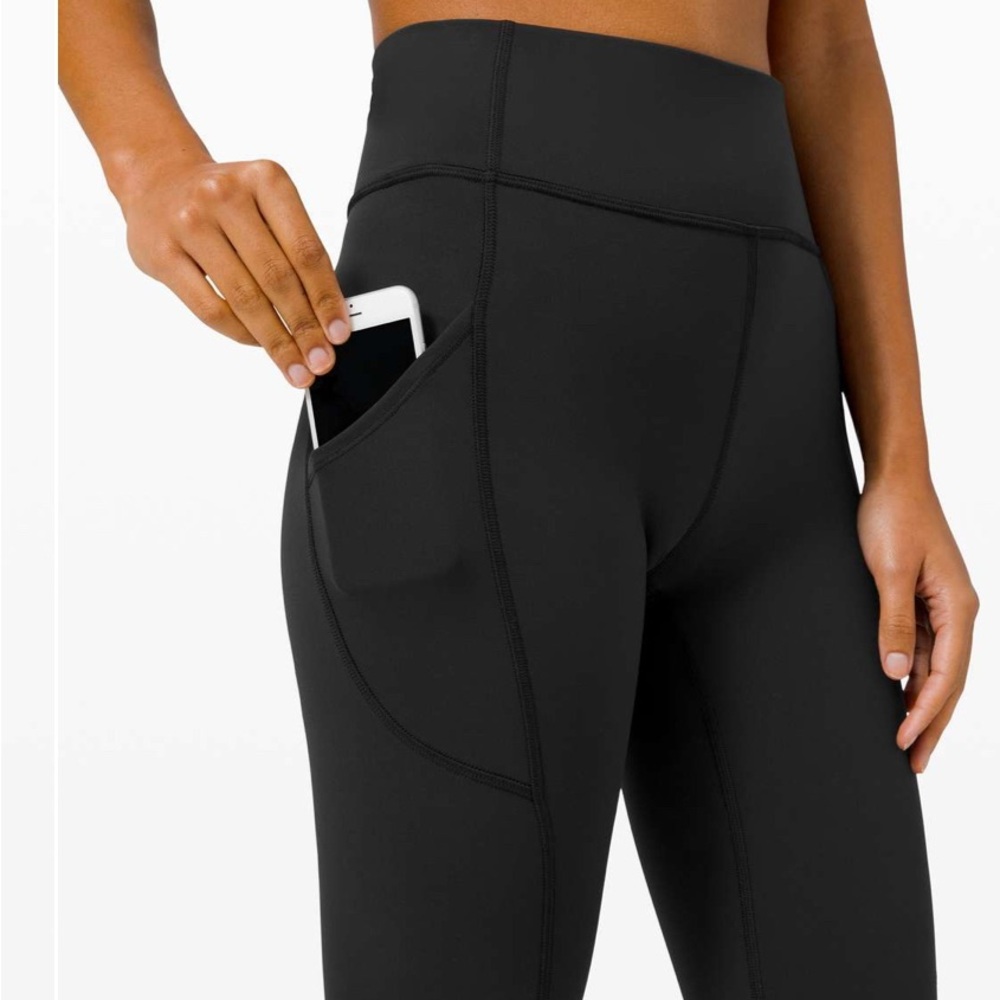 Lululemon Invigorate HR Crop 23”